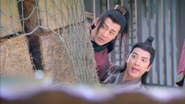 板挟みの六扇門