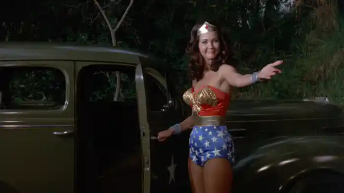 悪い奴ほど美女がお好き