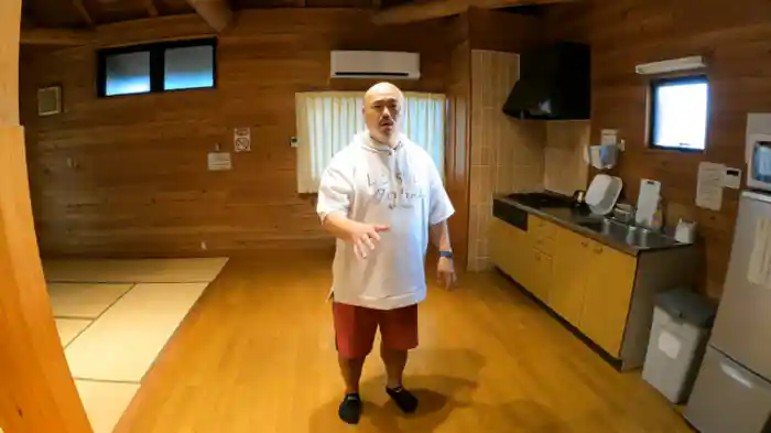 予算がない。そうだ、キャンプしよう。