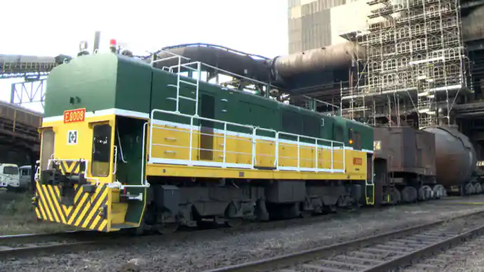 巨大製鉄所のトーピードカー！超高温の鉄を運べ！