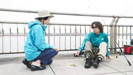 師匠 檀凪子、イケメンの弟子に海釣りを教える！