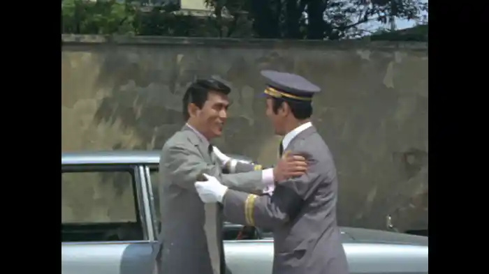 「祖国よ永遠なれ！！」