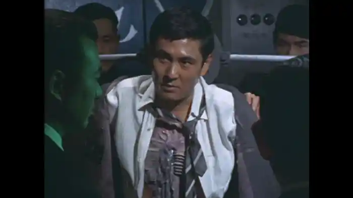 「メスと口紅」