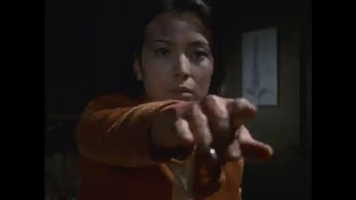 「散歩する首」