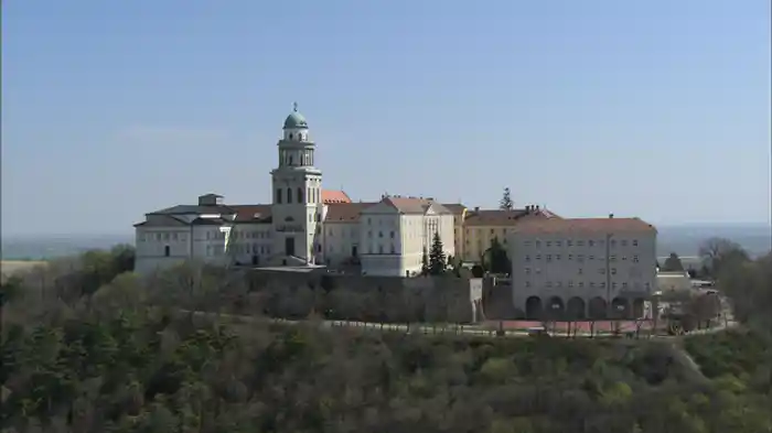 パンノンハルマのベネディクト派修道院 Millenary Benedictine Abbey of Pannonhalma