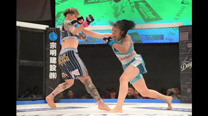 栗山葵 VS 齊藤百湖