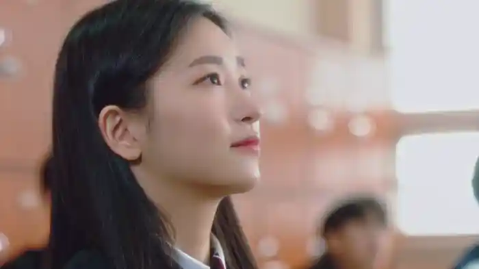 怪しい転校生の登場！？