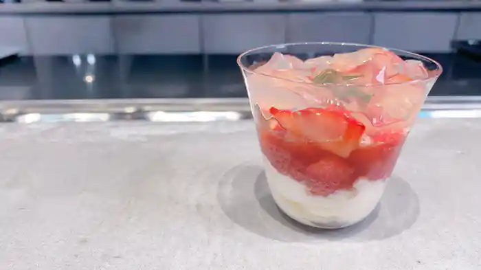 イチゴのミルクプリン