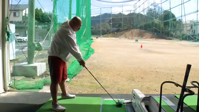 一流芸人のたしなみ!ゴルフ打ちっ放し&もみほぐし