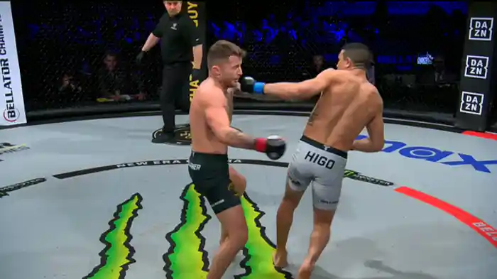 ジェームス・ギャラガー vs. レアンドロ・イーゴ