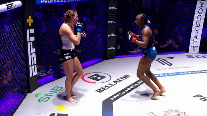 クラレッサ・シールズ vs.ケルセイ・デサンティス