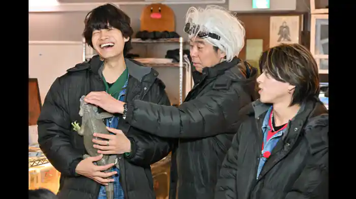 小動物カフェ＆デカ盛りグルメでナゾ調査！