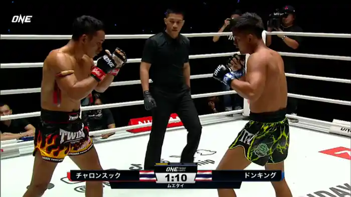 チャロンスック・ジャクソンムエタイ vs. ドンキング・ヨータラックムエタイ