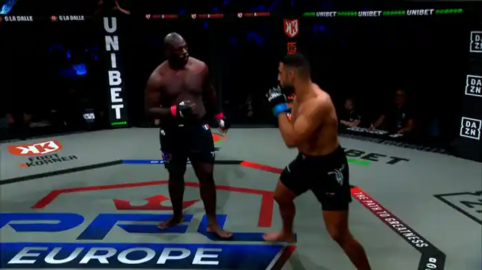 ミカエル・グログ vs. イスレム・マスラフ