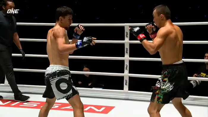 アセット・アナルバエフ vs. イリアス・エジエフ