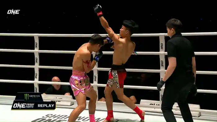 ノンチャンプ・ラッキーブアンターン vs. ヨットーイ・カウサムリット