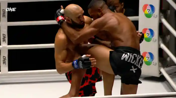 マテウス・ペレイラ vs. ハサン・ハリエフ