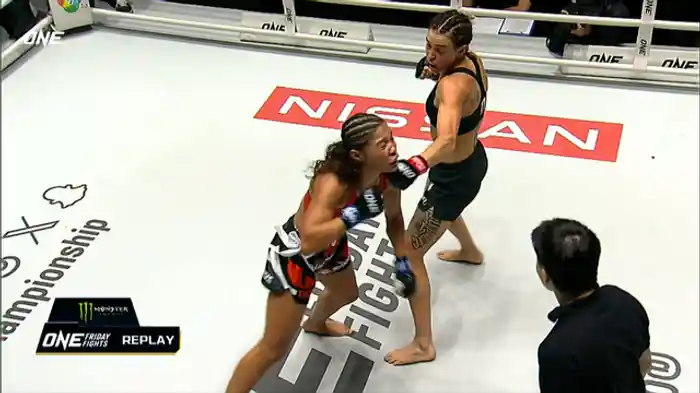 ナタリア・ディアチコワ vs. チェリーナ・チリーノ