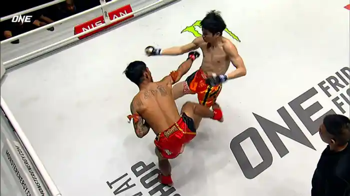 プラカイペット・エミネントエアー vs. ペットニヨム・FA・グループ