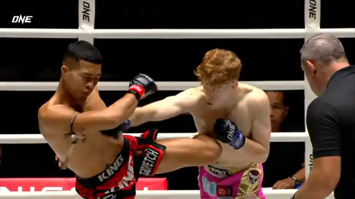 クリットペッチ・PK・センチャイ vs. ジェルテ・ブロマート