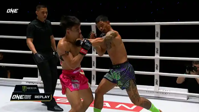 ジャオスアヤイ・モー・クルンテープトンブリー vs. ゴントーラニー・ソー・ソンマイ