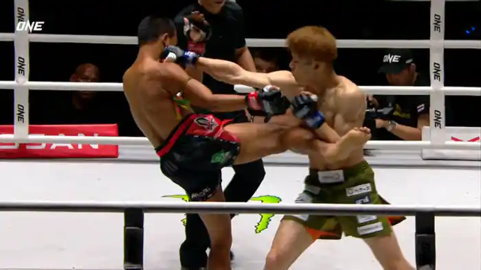 セクサン・オー・クワンムアン vs. 麻火佑太郎