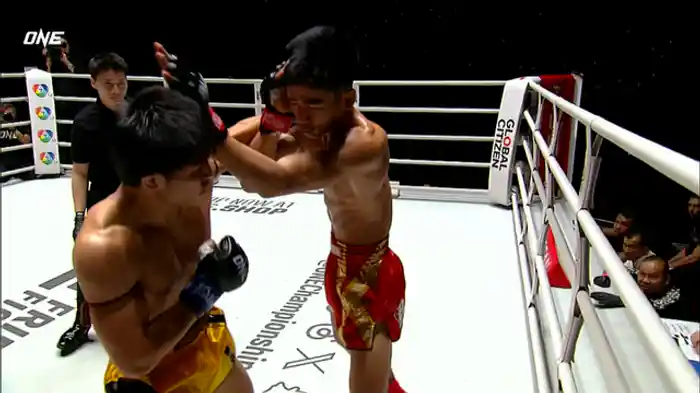 カイムッカオ・ウォー・ジャカウット vs. ペットパルハット・シッナヨッタウィータポン