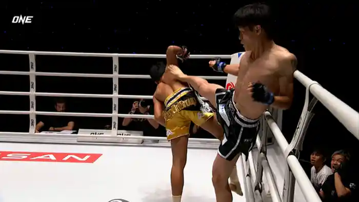 ミン・チョー・サー vs. 伊賀道凌平