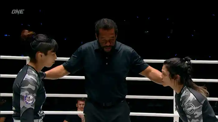 市川奈々美 vs. ビアンカ・バジリオ