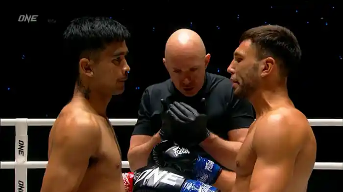 ルンラーウィー・シッソンピーノン vs. ボグダン・シュマロフ