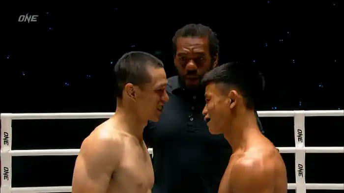 リース・マクラーレン vs. フー・ヨン