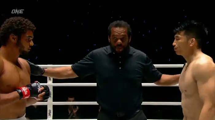 モーリス・アベビ vs. ジャン・リーポン