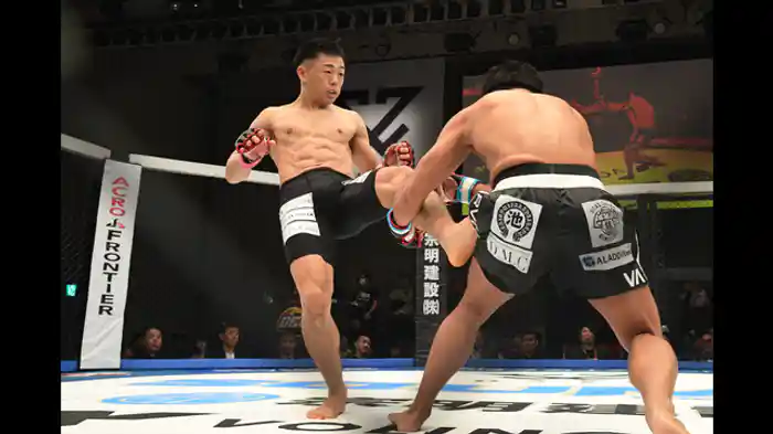 窪田泰斗 VS 橋本優大