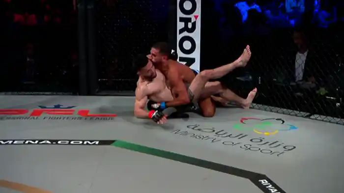 エグザビエ・アラウイ vs. ラシッド・エルハズメ