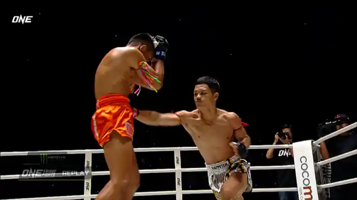 パンサック・ウォー・ワンサウィー vs. ポンソニー・ソー・プミパット