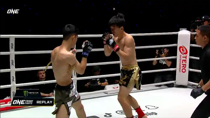 ミャオ・アオチー vs. 柴田真吾