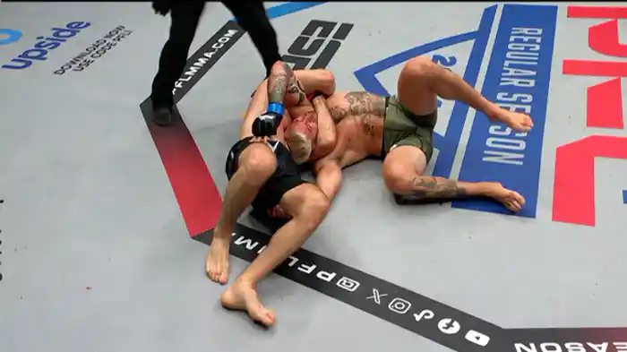 マゴメド・ウマラトフ vs. ブレナン・ワード