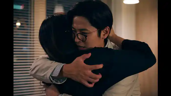 インターホンの女