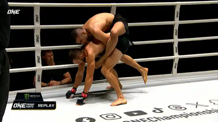 アントニオ・ブシェフ vs. モハメド・ファフミ