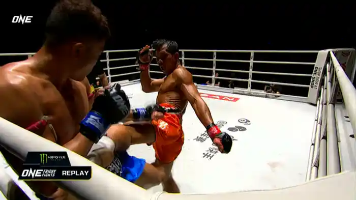 ソーンスックノーイ・FAグループ vs. ジェンチェン・ブンパンムアン