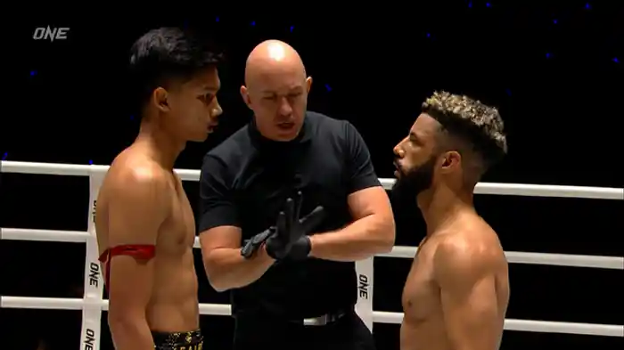 アリーフ・ソー・デチャパン vs. ザカリア・ジャマリ