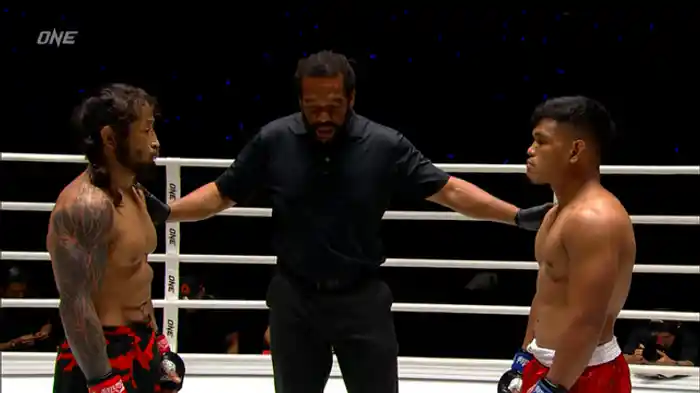 エンク・オルギル・バータルフー vs. カルロ・ブーミナアン