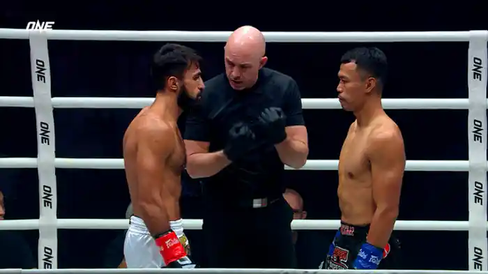 マラット・グレゴリアン vs. シッティチャイ