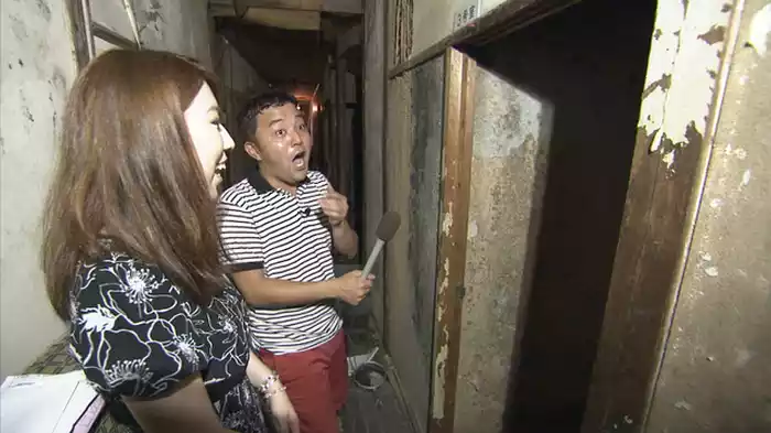 お化け屋敷に住む美女SP後編