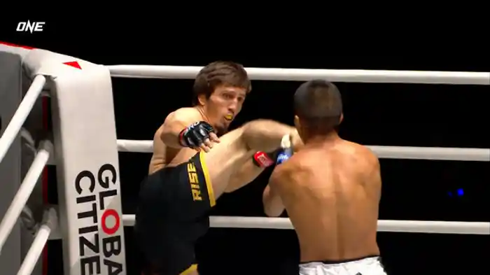 ジャハル・エスキフ vs. イリムビェク・アキルベク・ウフール