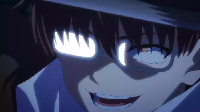 遥とフードの男