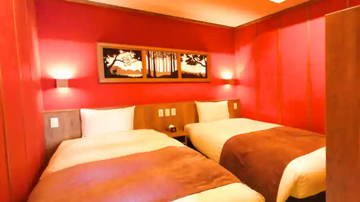 高台の絶景とグリム童話を語る宿「ラビスタ草津ヒルズ」(群馬県)