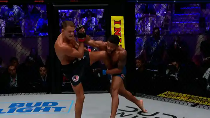 ダニー・サバテーロ vs. ラザロ・デイロン