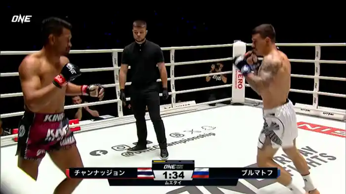 チャンナッジョン・PK・センチャイ vs. デニス・ブルマトフ