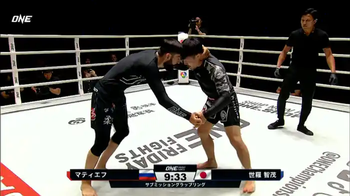 マゴメット・マティエフ vs. 世羅智茂